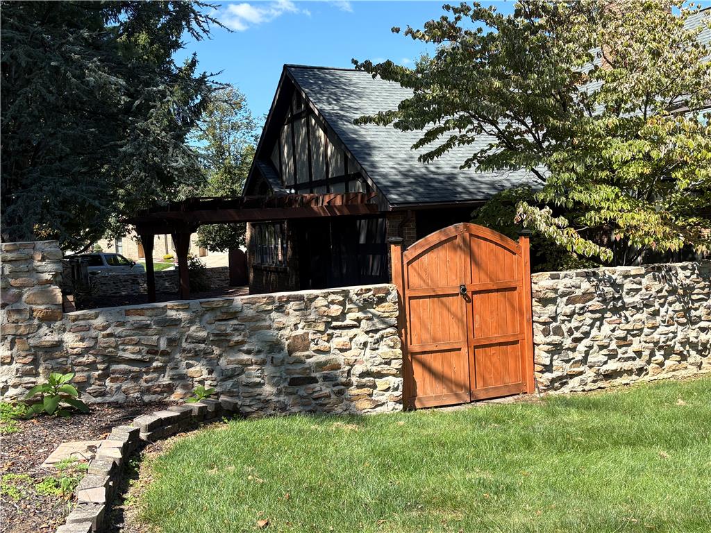 928 Barnsdale Road