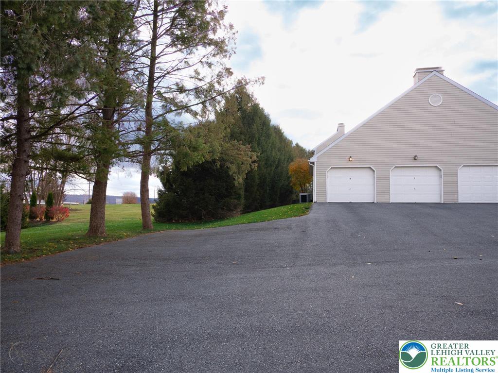 Muhlenberg Twp, Pennsylvania 19605, United States, 2 Bedrooms Bedrooms, ,2 BathroomsBathrooms,Residential,Active,244318