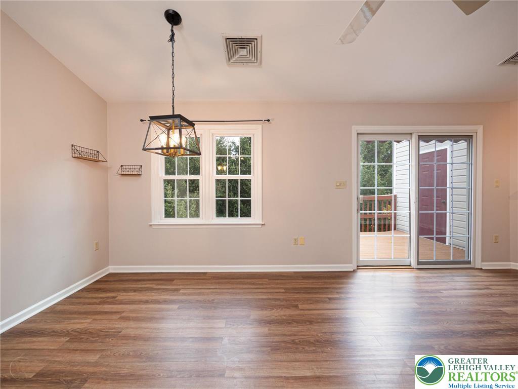 Muhlenberg Twp, Pennsylvania 19605, United States, 2 Bedrooms Bedrooms, ,2 BathroomsBathrooms,Residential,Active,244318