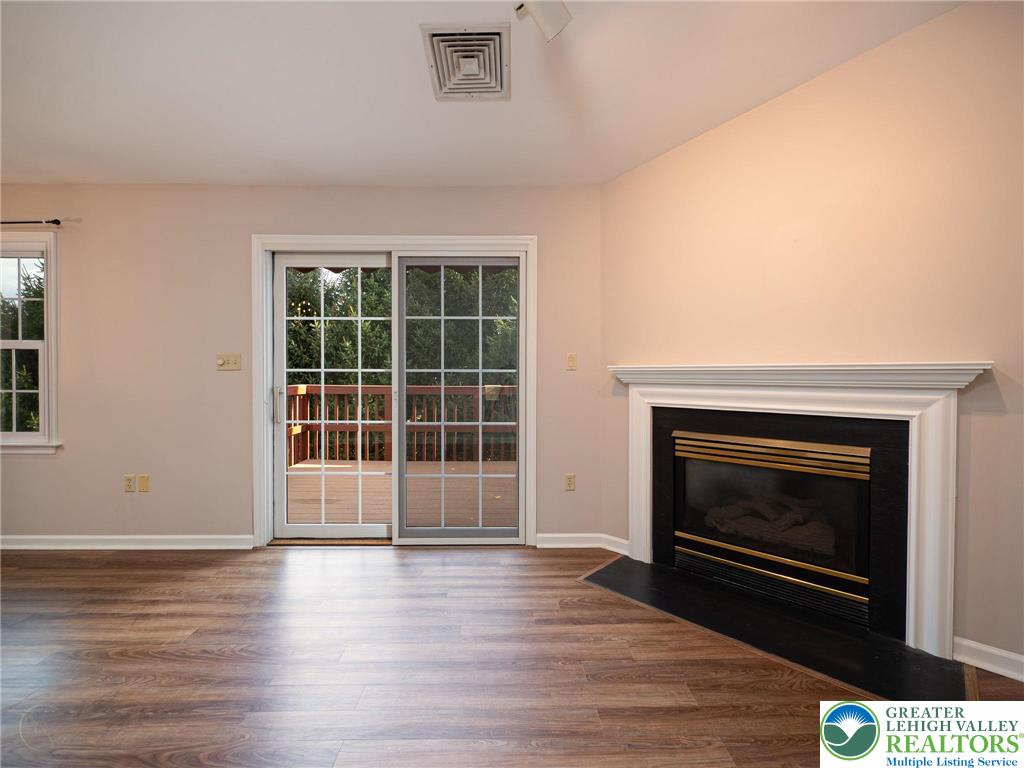 Muhlenberg Twp, Pennsylvania 19605, United States, 2 Bedrooms Bedrooms, ,2 BathroomsBathrooms,Residential,Active,244318