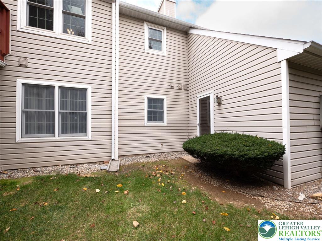 Muhlenberg Twp, Pennsylvania 19605, United States, 2 Bedrooms Bedrooms, ,2 BathroomsBathrooms,Residential,Active,244318