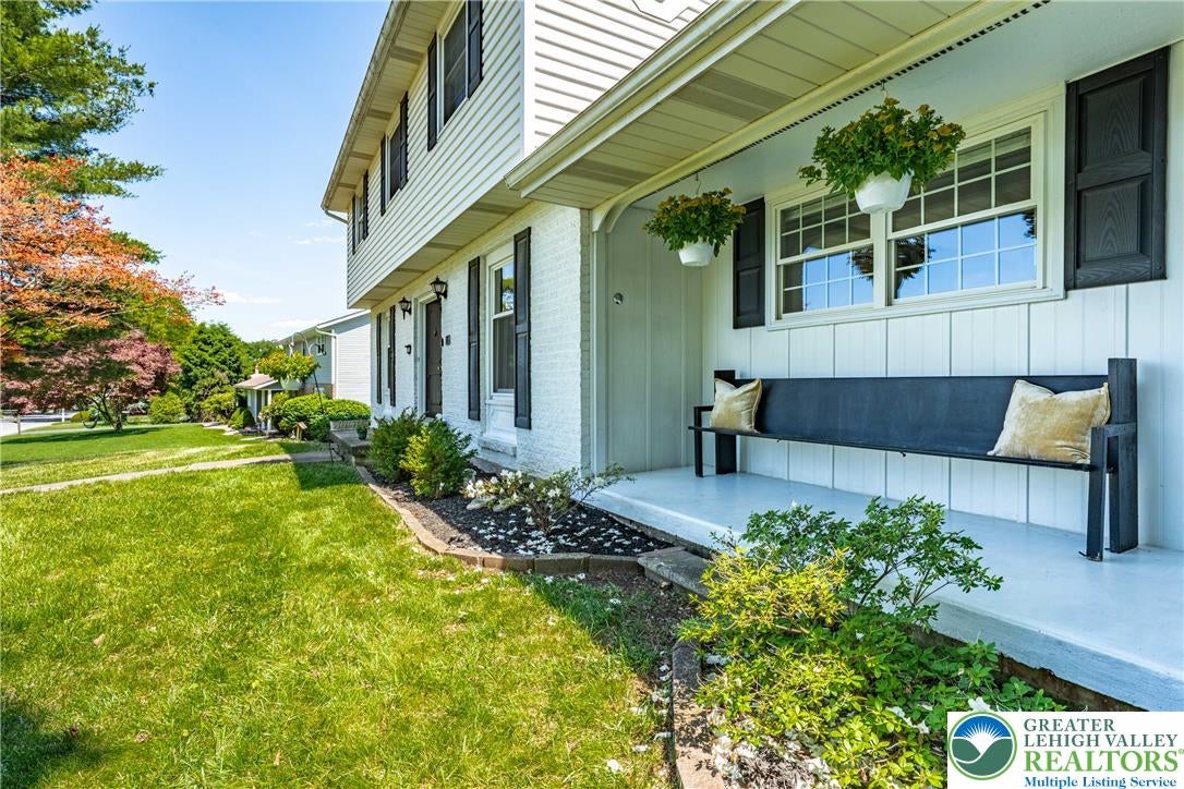 3146 Club Drive