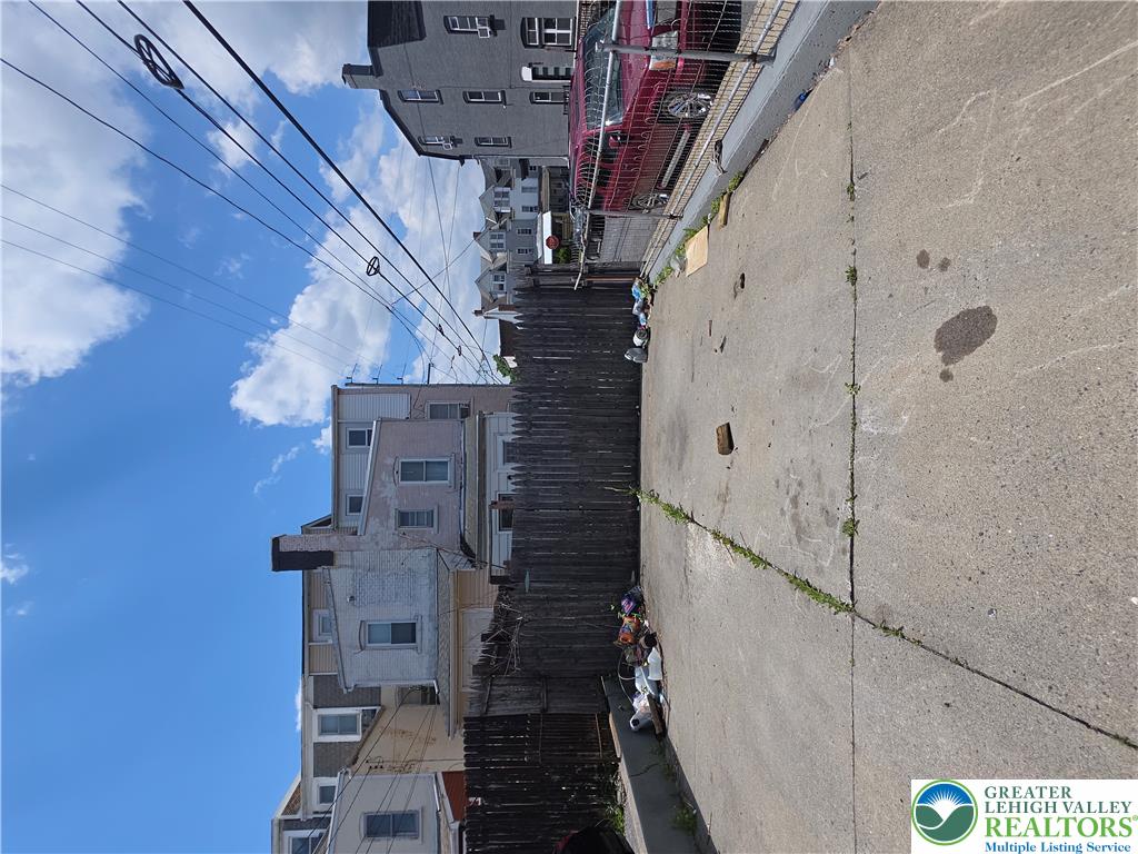931 5th Street