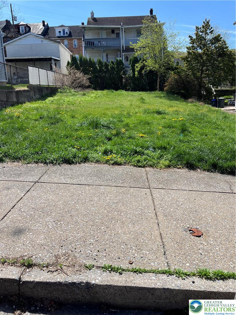 914 E 6th E