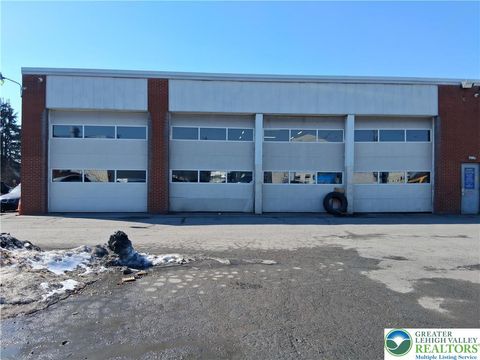 Photo of 2340 Schoenersville Road, Hanover Twp, PA 18109 (MLS # 772450)