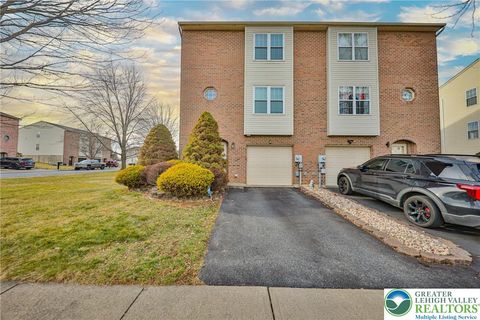 Townhouse For Sale - 1 Olde Penn Dr<br/> Northampton County, Easton, PA 18045