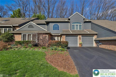 Townhouse For Sale - 2820 Sheffield Drive<br/> Lower Macungie Twp, PA 18049