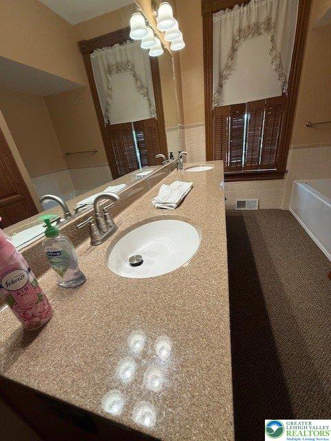 Slatington Boro, Pennsylvania 18080, United States, 5 Bedrooms Bedrooms, ,1 BathroomBathrooms,Residential,Active,192409