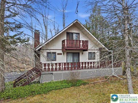 Photo of 8252 Natures Drive, Coolbaugh Twp, PA 18466 (MLS # 774446)