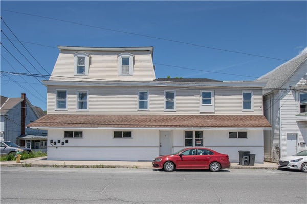 149 W RIDGE ST APT 3A, LANSFORD, PA 18232 - Image 36d5ce9f96e43d1d4fa3590be0f7efc1/1790108379