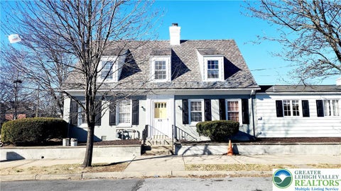 Photo for 928 Linden Street 1 # On 2nd Floor