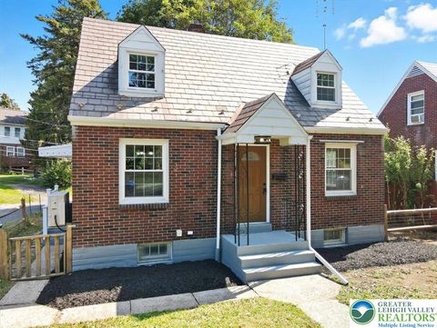 Photo of 1216 Minsi Trail Street, Bethlehem, PA 18018 (MLS # 764534) Photo of 1216 Minsi Trail Street, Bethlehem, PA 18018 (MLS # 764534)