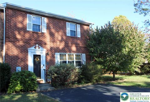 Photo of 1063 Westbury Drive, Bethlehem, PA 18017 (MLS # 766979) Photo of 1063 Westbury Drive, Bethlehem, PA 18017 (MLS # 766979)