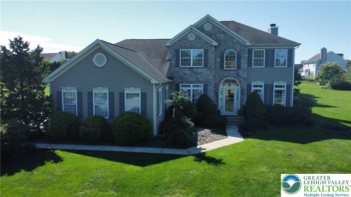 Easton, Pennsylvania 18045, United States, 4 Bedrooms Bedrooms, ,3 BathroomsBathrooms,Residential,Pending,210118