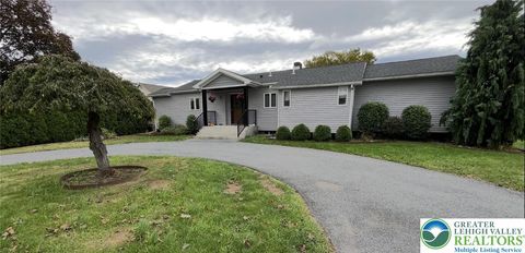 Photo of 130 Hamilton Avenue, Bethlehem, PA 18017 (MLS # 764702) Photo of 130 Hamilton Avenue, Bethlehem, PA 18017 (MLS # 764702)