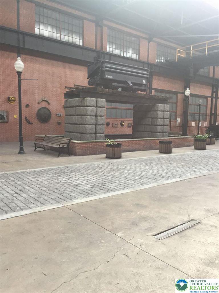 11 W 2nd Street 381