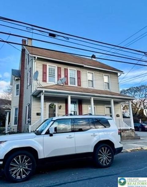Photo of 35 E Pennsylvania Avenue, Pen Argyl Boro, PA 18072 (MLS # 768576)
