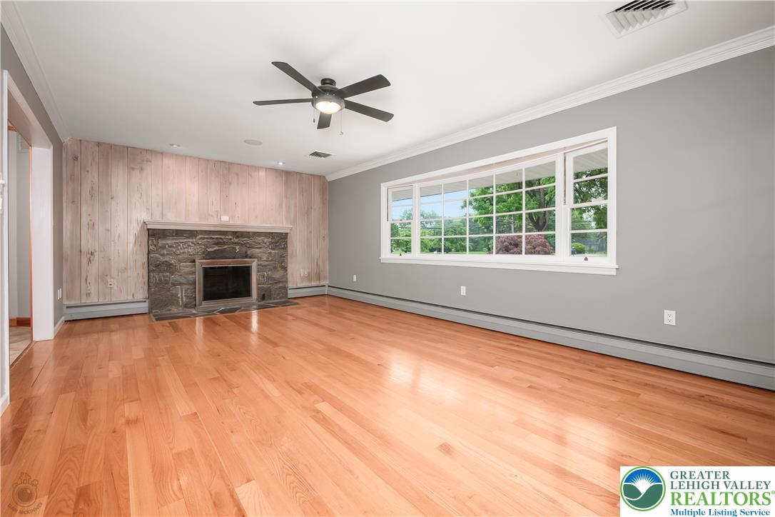 Salisbury Twp, Pennsylvania 18103, United States, 4 Bedrooms Bedrooms, ,3 BathroomsBathrooms,Residential,Pending,156663