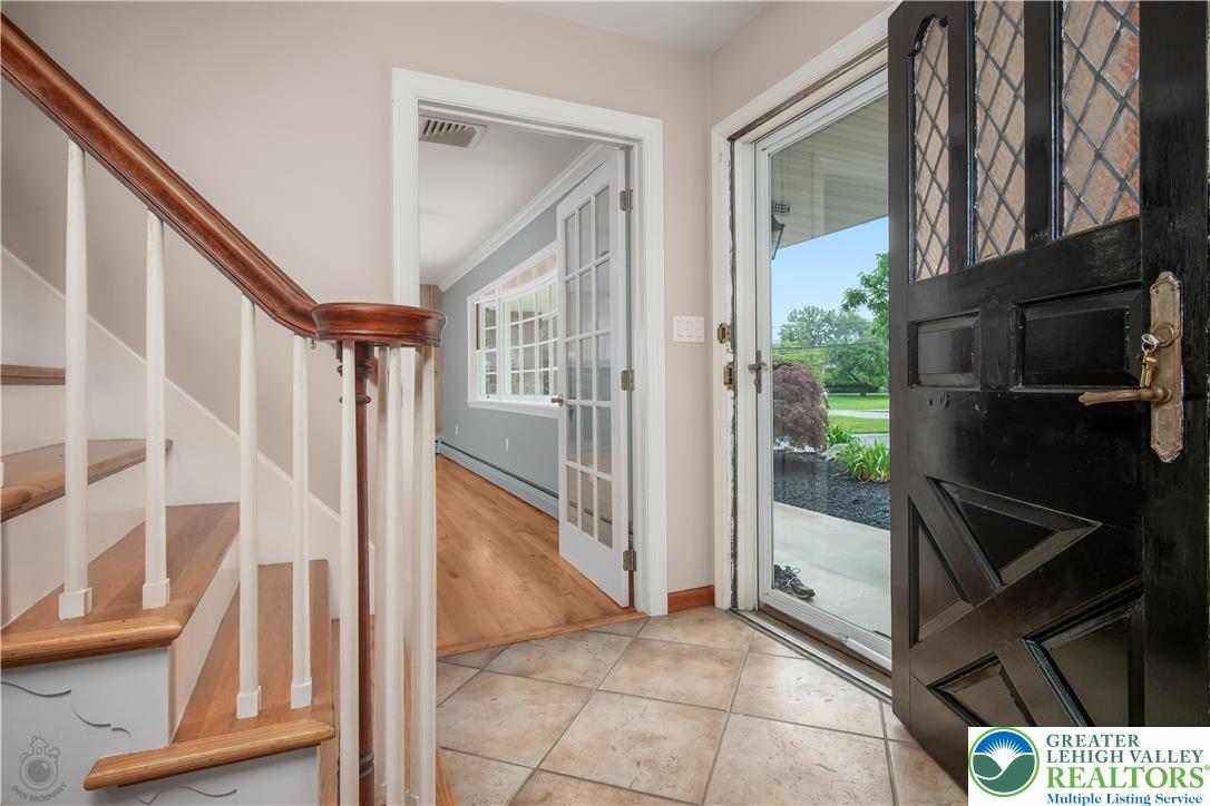 Salisbury Twp, Pennsylvania 18103, United States, 4 Bedrooms Bedrooms, ,3 BathroomsBathrooms,Residential,Pending,156663