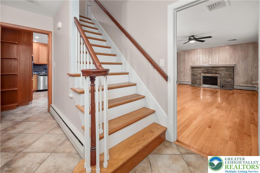 Salisbury Twp, Pennsylvania 18103, United States, 4 Bedrooms Bedrooms, ,3 BathroomsBathrooms,Residential,Pending,156663