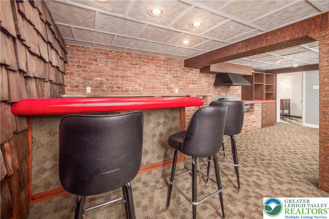 Salisbury Twp, Pennsylvania 18103, United States, 4 Bedrooms Bedrooms, ,3 BathroomsBathrooms,Residential,Pending,156663