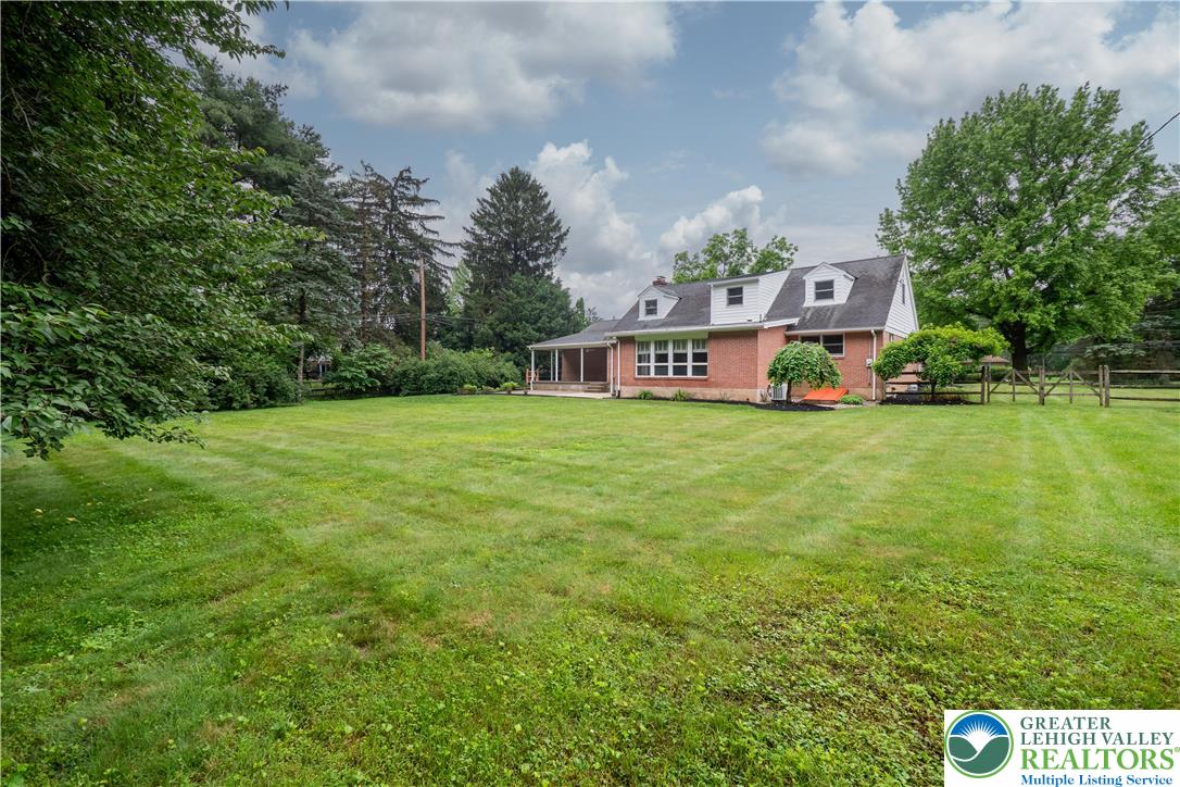 Salisbury Twp, Pennsylvania 18103, United States, 4 Bedrooms Bedrooms, ,3 BathroomsBathrooms,Residential,Pending,156663