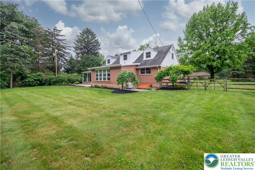 Salisbury Twp, Pennsylvania 18103, United States, 4 Bedrooms Bedrooms, ,3 BathroomsBathrooms,Residential,Pending,156663