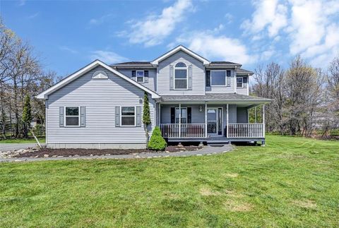 Photo of 306 Valley View Drive, Chestnuthill Twp, PA 18210 (MLS # 777188)