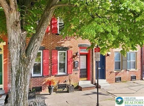 Photo of 1020 W Chew Street, Allentown, PA 18102 (MLS # 777018)