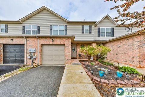 Photo of 2575 Gillian Lane, Easton, PA 18040 (MLS # 775785)