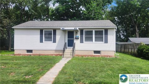 Photo of 2121 Grove Street, Whitehall, PA 18104 (MLS # 761627) Photo of 2121 Grove Street, Whitehall, PA 18104 (MLS # 761627)