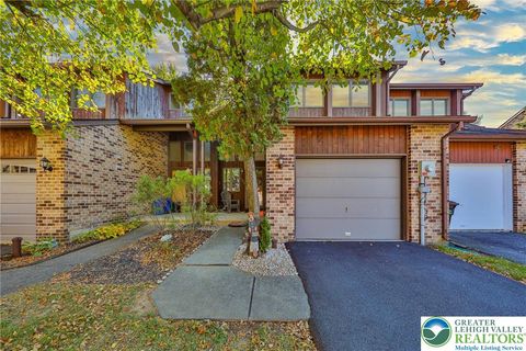 Photo of 1736 Falcon Drive, Bethlehem, PA 18017 (MLS # 767369) Photo of 1736 Falcon Drive, Bethlehem, PA 18017 (MLS # 767369)