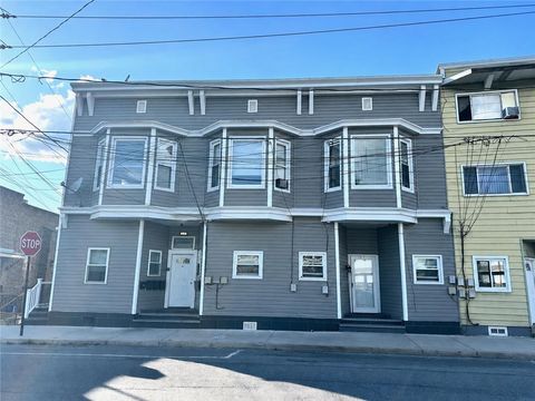 Photo of 171 W Ridge Street #4, Lansford Boro, PA 11580 (MLS # 778220)