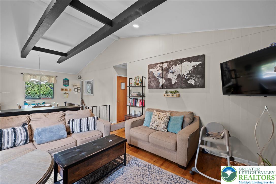 Coolbaugh Twp, Pennsylvania 18347, United States, 3 Bedrooms Bedrooms, ,2 BathroomsBathrooms,Residential,Active,205705