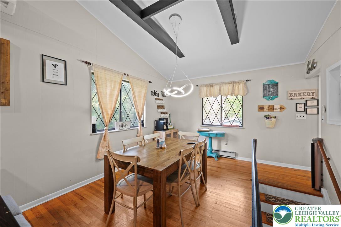 Coolbaugh Twp, Pennsylvania 18347, United States, 3 Bedrooms Bedrooms, ,2 BathroomsBathrooms,Residential,Active,205705