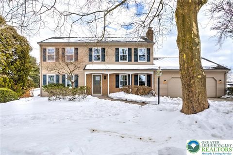 Photo of 7908 Woodsbluff Run, Macungie, PA 18051 (MLS # 772110)