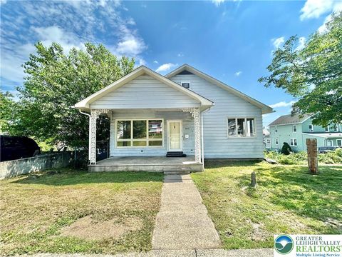 Photo of 603 SHAWNEE St, Roseto Boro, PA 18013 (MLS # 760656) Photo of 603 SHAWNEE St, Roseto Boro, PA 18013 (MLS # 760656)