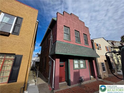 Photo of 609 Walnut Avenue #.5, Easton, PA 18042 (MLS # 766999) Photo of 609 Walnut Avenue #.5, Easton, PA 18042 (MLS # 766999)