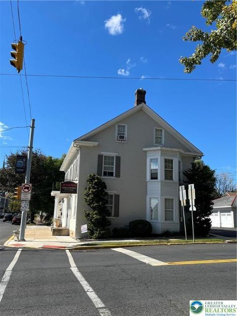 Photo of 49 Center Street #102, Nazareth Boro, PA 18064 (MLS # 767328) Photo of 49 Center Street #102, Nazareth Boro, PA 18064 (MLS # 767328)