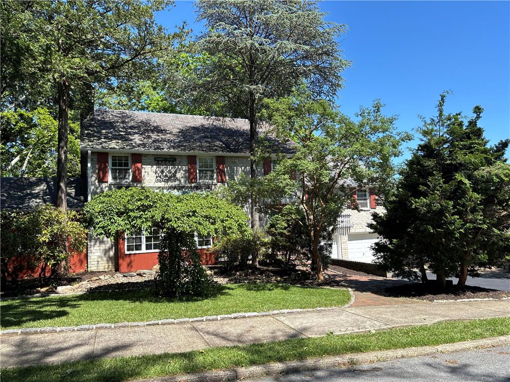 1236 Moffitt