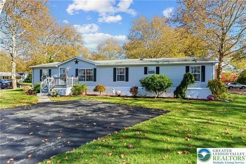 Photo of 8 Cedar Court, Moore Twp, PA 18014 (MLS # 766988) Photo of 8 Cedar Court, Moore Twp, PA 18014 (MLS # 766988)