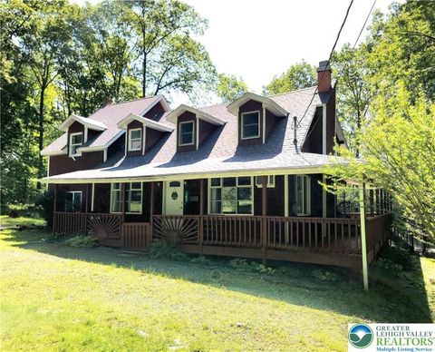 Photo of 143 CATHLEEN Drive, Price Twp, PA 18302 (MLS # 770550)