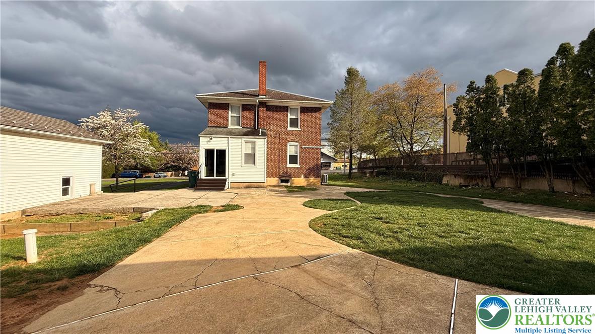 3241 Freemansburg Avenue