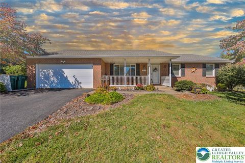 Photo of 1328 Melanie Lane, Easton, PA 18045 (MLS # 766230) Photo of 1328 Melanie Lane, Easton, PA 18045 (MLS # 766230)