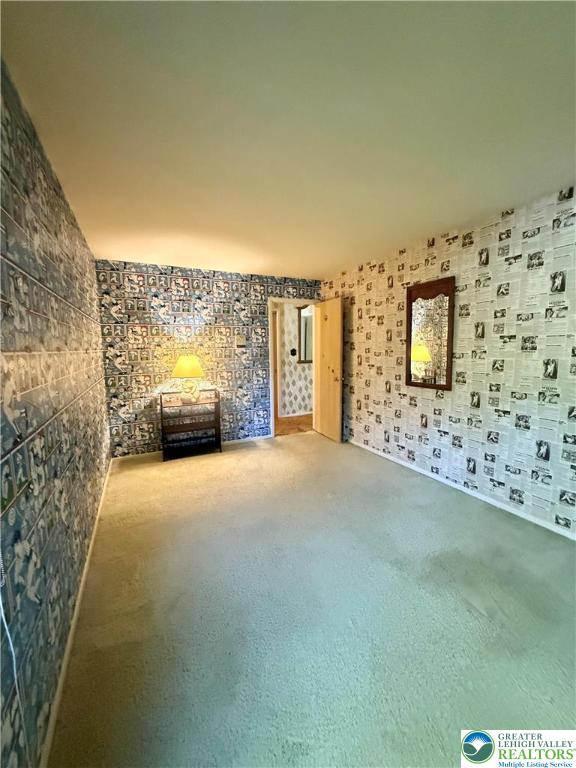 Lower Macungie Twp, Pennsylvania 18103, United States, 6 Bedrooms Bedrooms, ,3 BathroomsBathrooms,Residential,Pending,208853