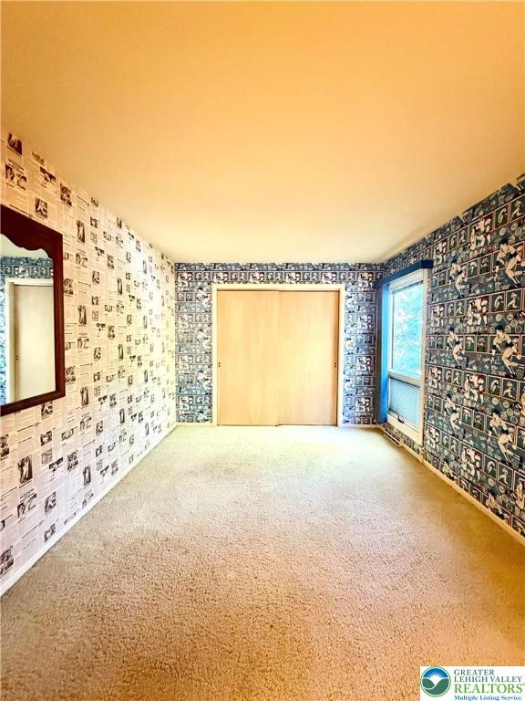 Lower Macungie Twp, Pennsylvania 18103, United States, 6 Bedrooms Bedrooms, ,3 BathroomsBathrooms,Residential,Pending,208853