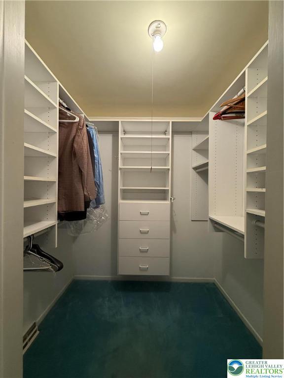 Lower Macungie Twp, Pennsylvania 18103, United States, 6 Bedrooms Bedrooms, ,3 BathroomsBathrooms,Residential,Pending,208853