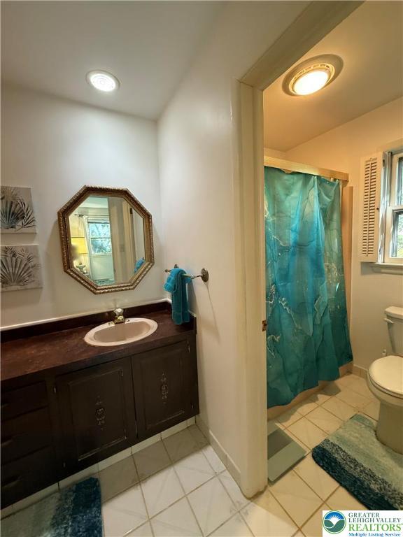 Lower Macungie Twp, Pennsylvania 18103, United States, 6 Bedrooms Bedrooms, ,3 BathroomsBathrooms,Residential,Pending,208853