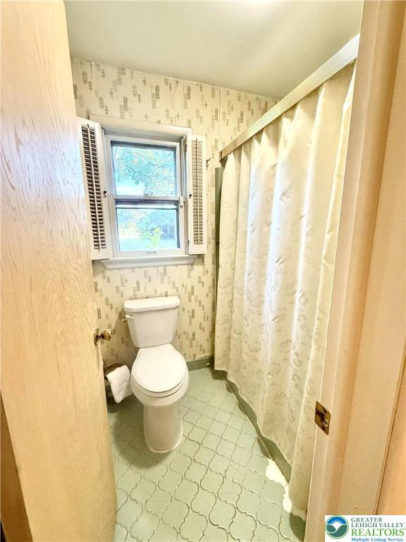 Lower Macungie Twp, Pennsylvania 18103, United States, 6 Bedrooms Bedrooms, ,3 BathroomsBathrooms,Residential,Pending,208853