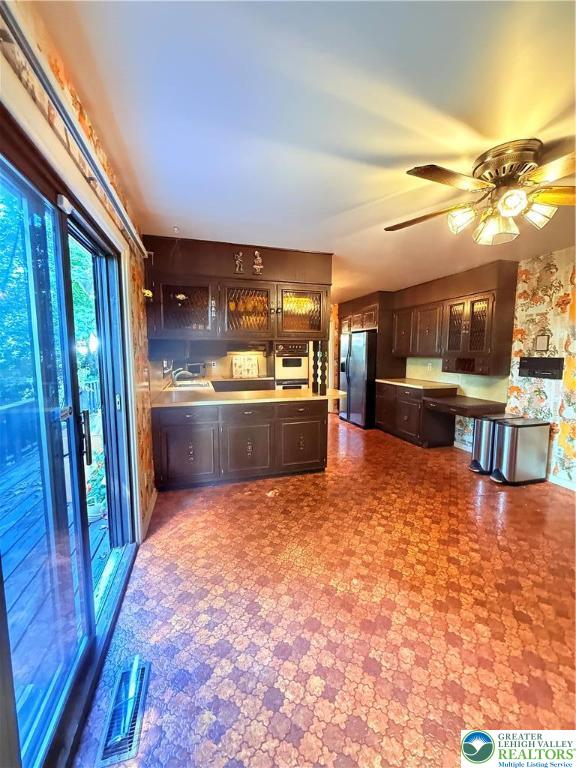 Lower Macungie Twp, Pennsylvania 18103, United States, 6 Bedrooms Bedrooms, ,3 BathroomsBathrooms,Residential,Pending,208853